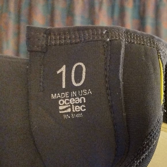 Discovery Cove Wet Suit - Short Sleeve - Size 10 - Picture 9 of 9